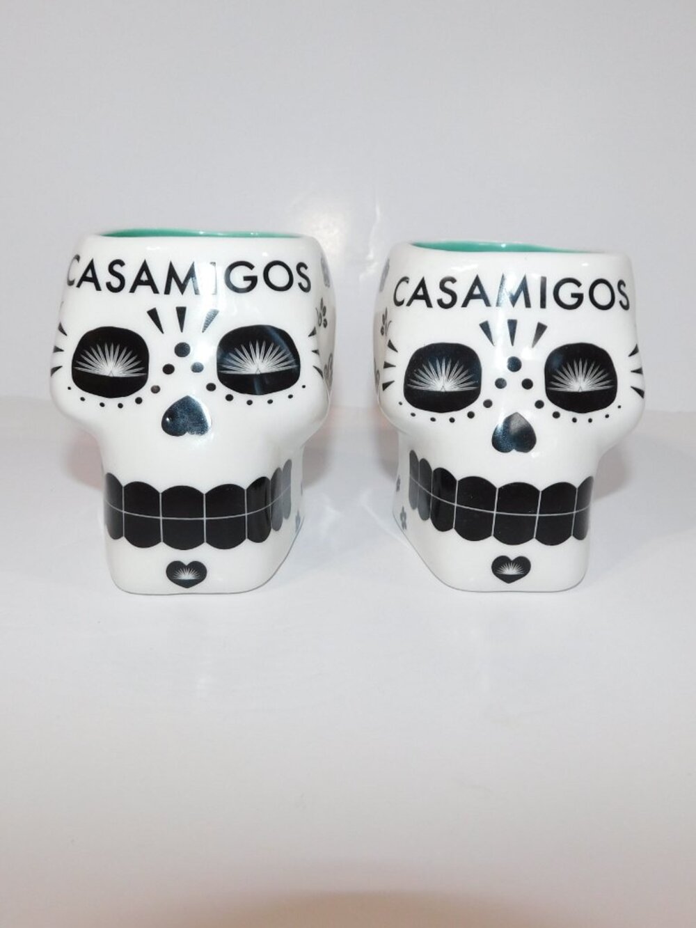 2 CASAMIGOS Tequila Sugar Skull Mug Cup Skeleton George Clooney 9oz Skeleton